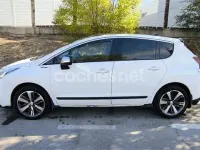 Usado Peugeot 3008 Allure 120 CV (88 kW) 2014 Blanco Familiar