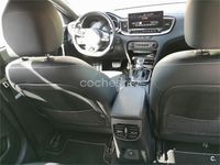 Usado Kia Ceed GT GT-Line 136 CV (100 kW) 2023 Gris / plata Familiar