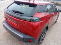 Usado Peugeot 2008 Active 100 CV (73 kW) 2023 Rojo SUV