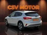 Usado Ford Focus Active 125 CV (91 kW) 2024 Gris Utilitario