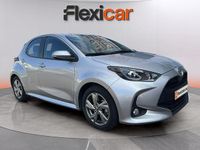 Usado Toyota Yaris Hybrid Active 116 CV (85 kW) 2024 Gris Utilitario