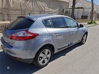 Usado Renault Mégane Dynamique 105 CV (77 kW) 2010 Gris / plata Berlina