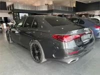 Nuevo Mercedes E220 197 CV (144 kW) 2026 Gris Berlina
