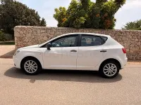 Usado Seat Ibiza Reference 70 CV (51 kW) 2013 Blanco Berlina