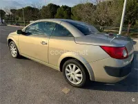 Usado Renault Mégane Cabriolet Dynamique 115 CV (84 kW) 2006 Gris / plata Descapotable