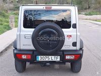 Usado Suzuki Jimny 102 CV (75 kW) 2020 Gris / plata SUV