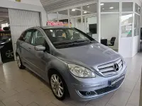 Usado Mercedes B200 140 CV (102 kW) 2006 Gris / plata Monovolumen