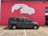Usado VW Caddy 102 CV (75 kW) 2024 Gris Monovolumen