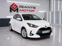 Usado Toyota Yaris Business Edition 116 CV (85 kW) 2022 Blanco Utilitario
