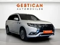Usado Mitsubishi Outlander P-HEV 224 CV (164 kW) 2021 Blanco SUV