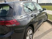 Usado VW Golf VIII 115 CV (84 kW) 2022 Gris / plata Berlina