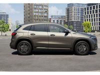 Usado Mercedes EQA300 AMG line 167 kW (228 CV) 2022 Mountaingrau  met. SUV