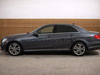 Usado Mercedes E200 Avantgarde 136 CV (100 kW) 2013 Gris / plata Berlina