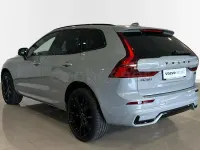Usado Volvo XC60 Plus 250 CV (183 kW) 2025 Gris / plata SUV