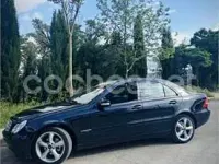 Usado Mercedes C220 150 CV (110 kW) 2005 Azul Berlina