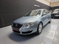 Usado VW Passat Highline 140 CV (102 kW) 2007 Azul Berlina