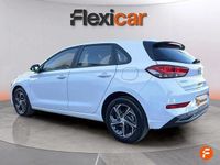 Usado Hyundai i30 120 CV (88 kW) 2023 Blanco