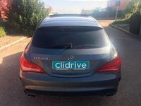 Usado Mercedes CLA220 Shooting Brake Urban 177 CV (130 kW) 2015 Gris Familiar