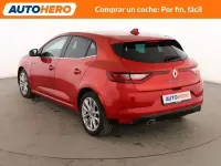 Usado Renault Mégane IV Zen 110 CV (80 kW) 2017 Rojo Berlina