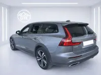 Usado Volvo V60 CC Pro 190 CV (139 kW) 2020 Gris / plata Familiar