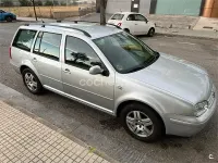 Usado VW Golf IV Highline 100 CV (73 kW) 2001 Gris / plata Familiar