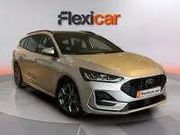 Usado Ford Focus ST-Line 155 CV (114 kW) 2024 Gris Familiar