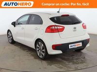 Usado Kia Rio 86 CV (63 kW) 2016 Blanco Berlina