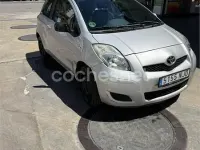 Usado Toyota Yaris 69 CV (50 kW) 2009 Gris / plata Utilitario