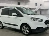 Usado Ford Transit Trend 76 CV (55 kW) 2019 Blanco Familiar