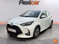 Usado Toyota Yaris Hybrid Active 116 CV (85 kW) 2023 Blanco Berlina