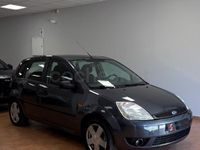 Usado Ford Fiesta Trend 68 CV (50 kW) 2005 Azul Utilitario