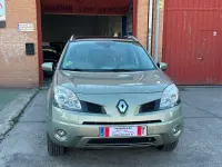 Usado Renault Koleos Privilege 175 CV (128 kW) 2008 Beige SUV