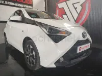 Usado Toyota Aygo X-play 72 CV (52 kW) 2021 Blanco Utilitario
