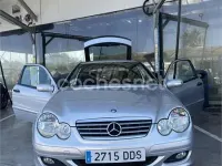 Usado Mercedes C180 143 CV (105 kW) 2004 Gris / plata Berlina