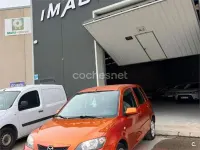 Usado Mazda 2 Active 80 CV (58 kW) 2005 Naranja Utilitario