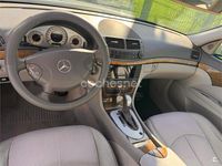 Usado Mercedes E280 Avantgarde 190 CV (139 kW) 2005 Azul Berlina
