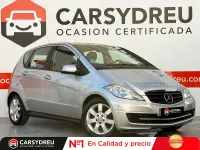 Usado Mercedes A180 109 CV (80 kW) 2011 Gris / plata Utilitario