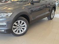 Usado VW T-Roc Advance 115 CV (84 kW) 2020 Gris SUV