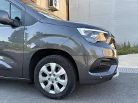Usado Opel Combo Innovation 130 CV (95 kW) 2019 Gris Monovolumen