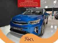 Usado Kia Stonic 100 HP (73 kW) 2022 Azul SUV