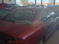 Usado Hyundai Lantra GLS 116 CV (85 kW) 1998 Granate Familiar