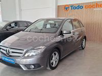 Usado Mercedes B180 122 CV (89 kW) 2013 Marrón Monovolumen
