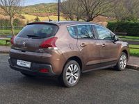 Usado Peugeot 3008 Access 115 CV (84 kW) 2014 Marrón Berlina