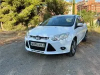 Usado Ford Focus 125 CV (91 kW) 2014 Blanco Berlina
