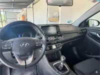 Usado Hyundai i30 136 CV (100 kW) 2021 Gris / plata Familiar