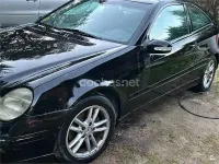 Usado Mercedes C180 143 CV (105 kW) 2002 Negro Berlina