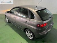 Usado Seat Ibiza Reference 100 CV (73 kW) 2005 Gris / plata Utilitario
