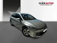 Usado VW Golf VIII 116 CV (85 kW) 2025 Gris / plata Berlina