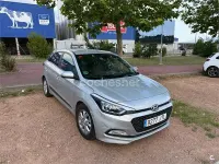 Usado Hyundai i20 84 CV (61 kW) 2016 Blanco Berlina