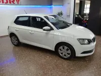 Usado Skoda Fabia Ambition 75 CV (55 kW) 2016 Blanco Berlina